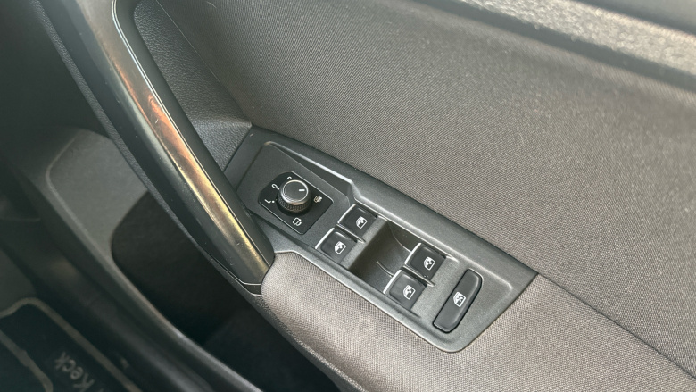 Volkswagen Tiguan 2.0 TDi 150 4Motion SE Nav 5dr DSG Diesel Estate